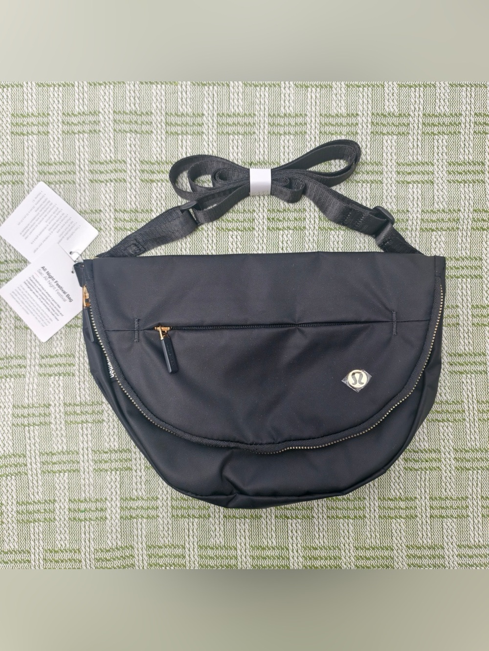 Lululemon Festival Bag 5L • Black/Gold • New